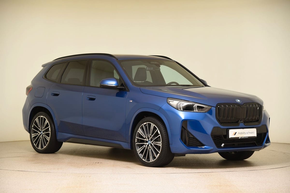 BMW iX1 xDrive30 M Sport ACC LED DAB AHK Alarm Pano foto 4