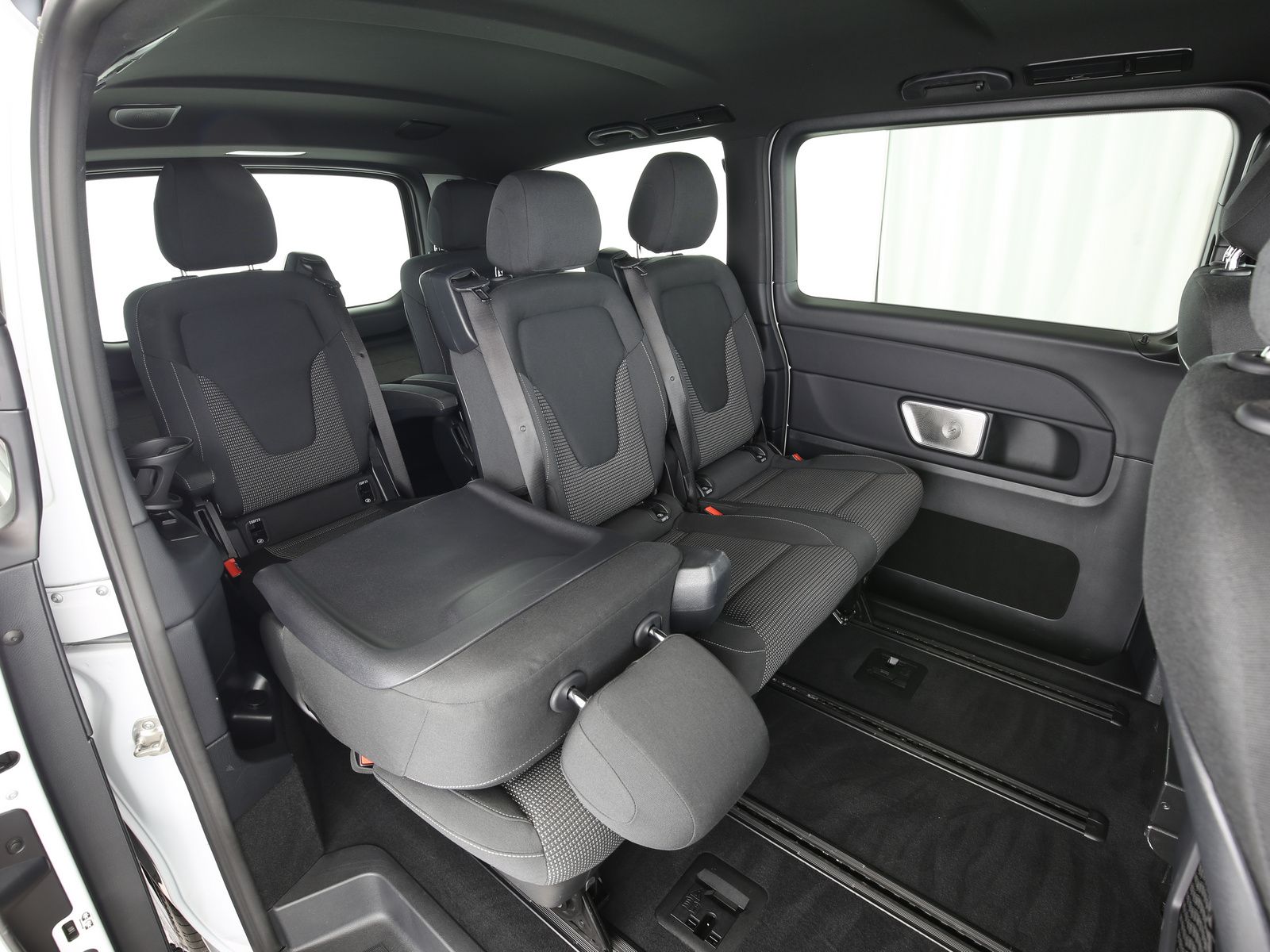Mercedes-Benz V 250 d lang AMG-Line LED Navi AHK ACC Kamera A foto 15