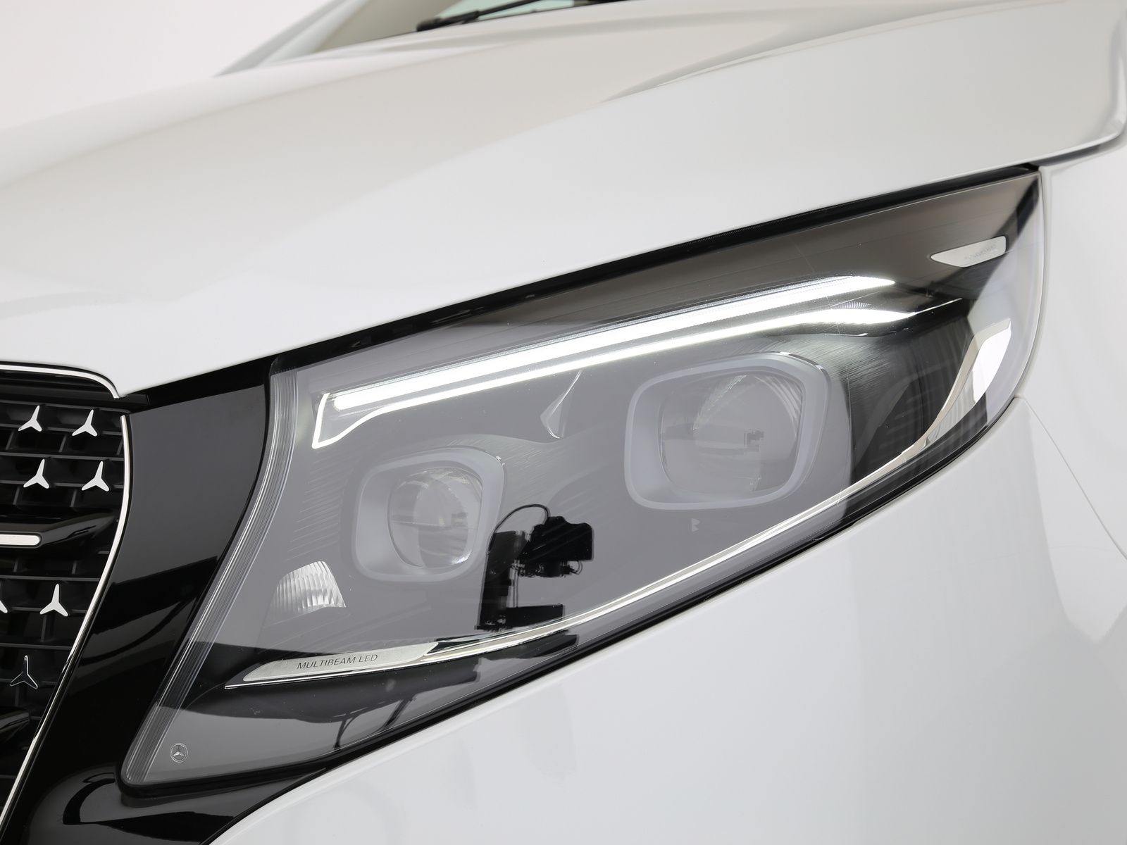 Mercedes-Benz V 250 d lang AMG-Line LED Navi AHK ACC Kamera A foto 23