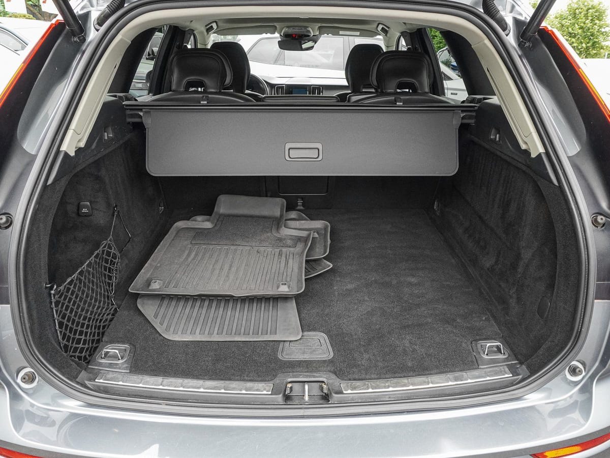 Volvo XC60 B4 D AWD Momentum Pro 19ZOLL FRONTHZG BLIS foto 18