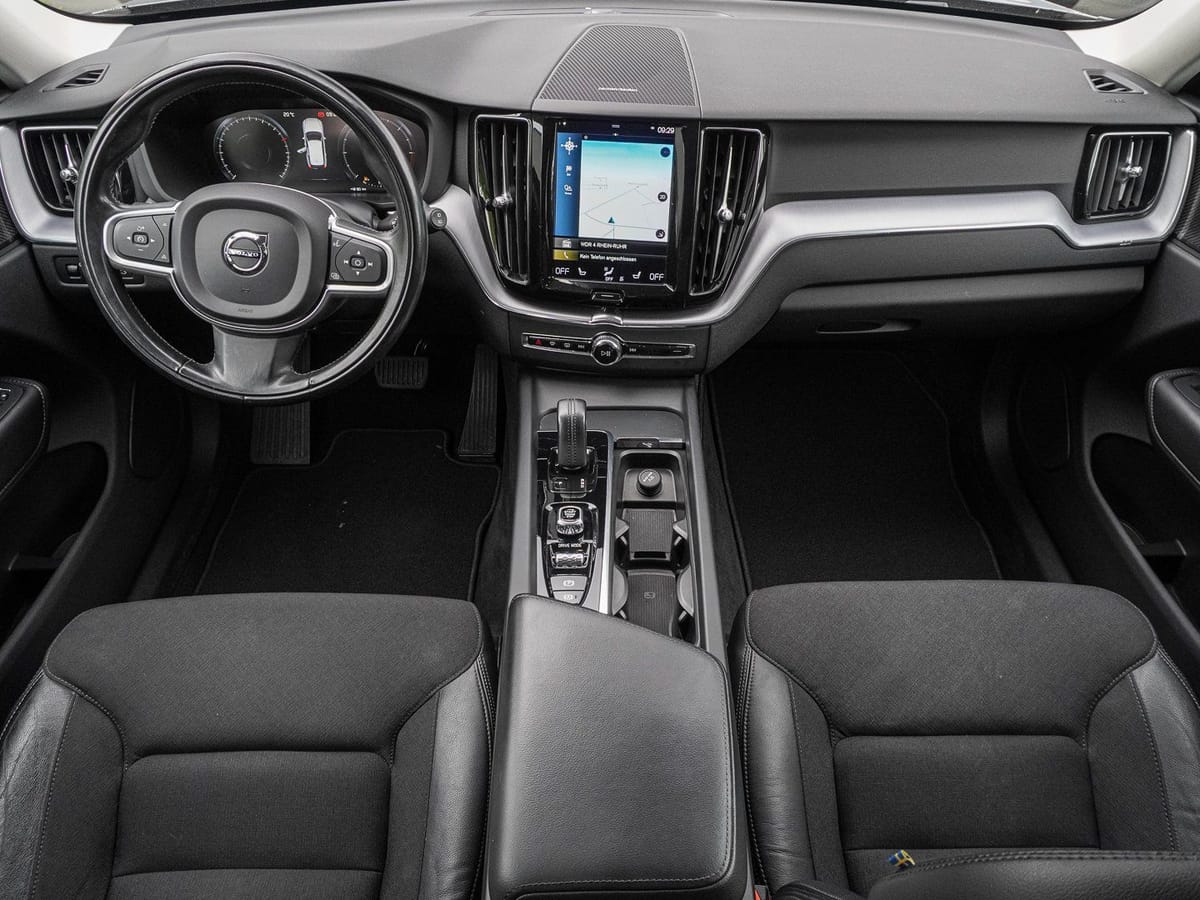 Volvo XC60 B4 D AWD Momentum Pro 19ZOLL FRONTHZG BLIS foto 10