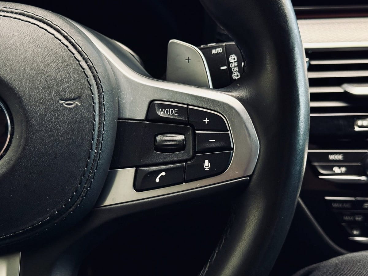 BMW 530 i M Sport ACC LED CarPlay Kamera SHZ foto 19