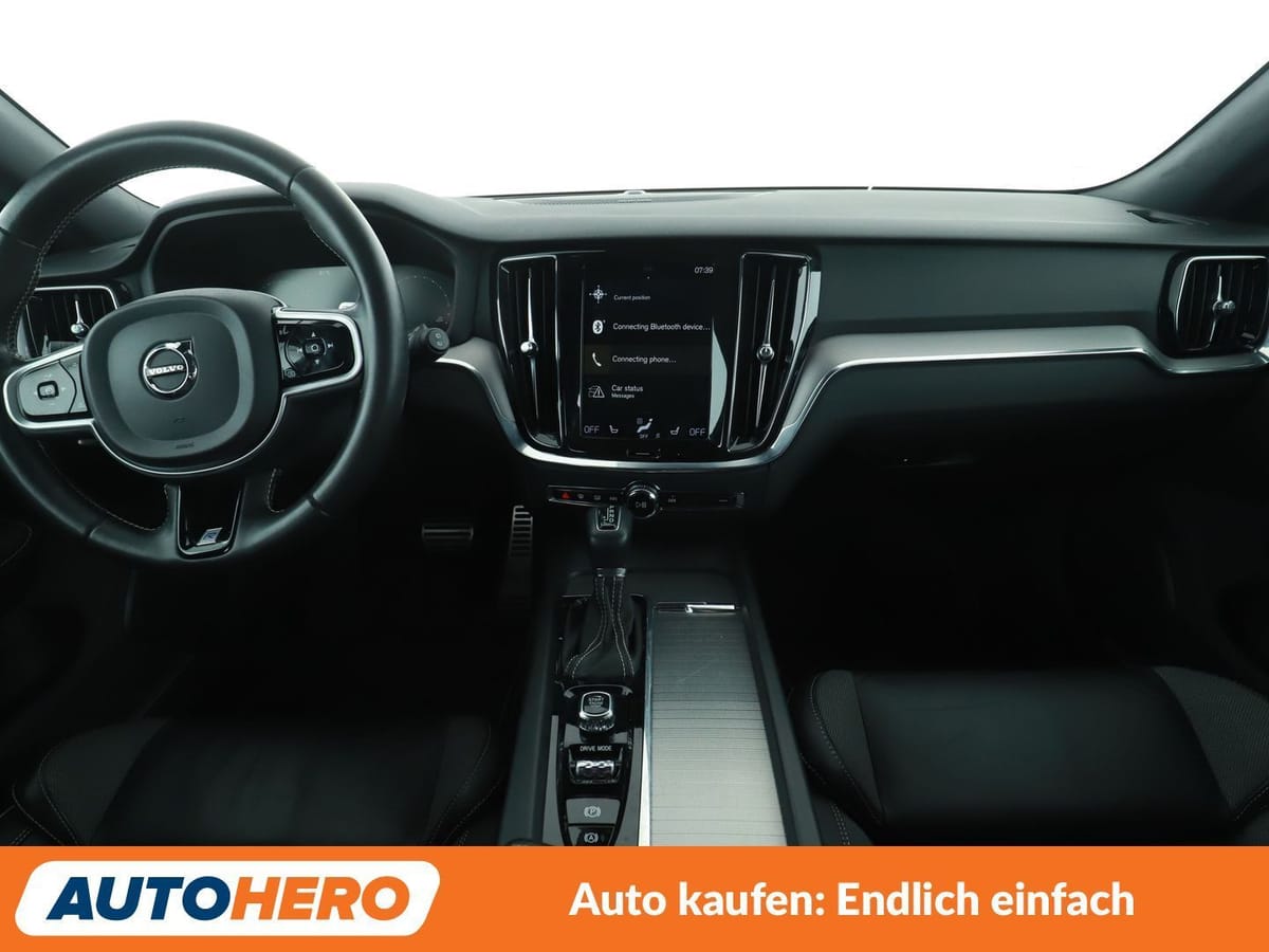 Volvo V60 2.0 T4 R-Design Aut. NAVI ACC 360CAM HK SHZ foto 12