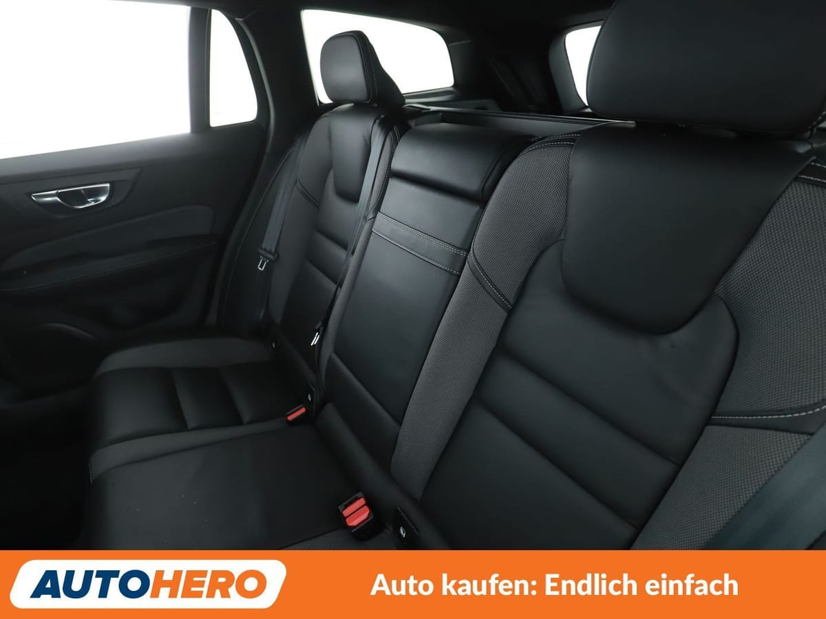 Volvo V60 2.0 T4 R-Design Aut. NAVI ACC 360CAM HK SHZ foto 14