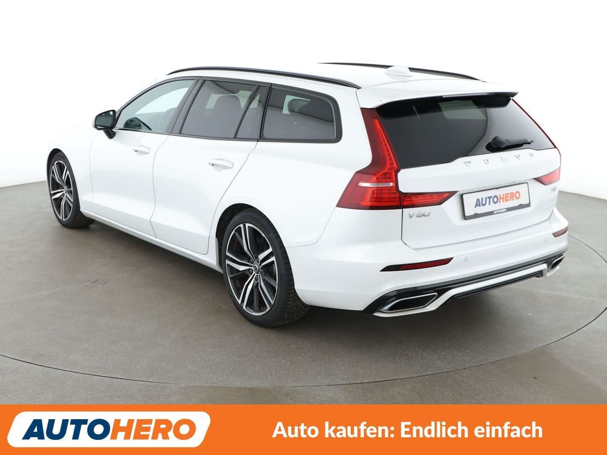 Volvo V60 2.0 T4 R-Design Aut. NAVI ACC 360CAM HK SHZ foto 4