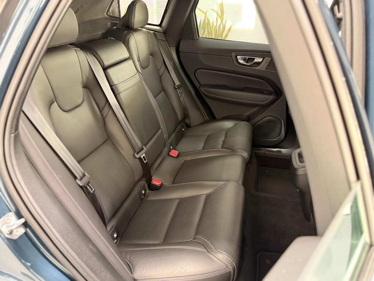 Volvo XC60 Inscription AWD AHK 360°Kamera Vollleder foto 11
