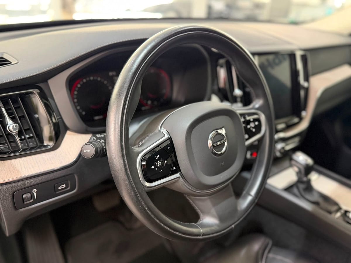 Volvo XC60 Inscription AWD AHK 360°Kamera Vollleder foto 19