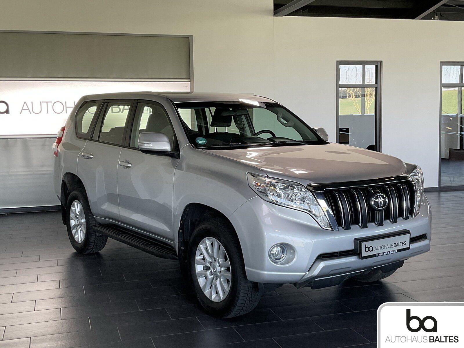 Toyota Land Cruiser D4-D Comf. AHK eSitz Kam Navi Tempo foto 4