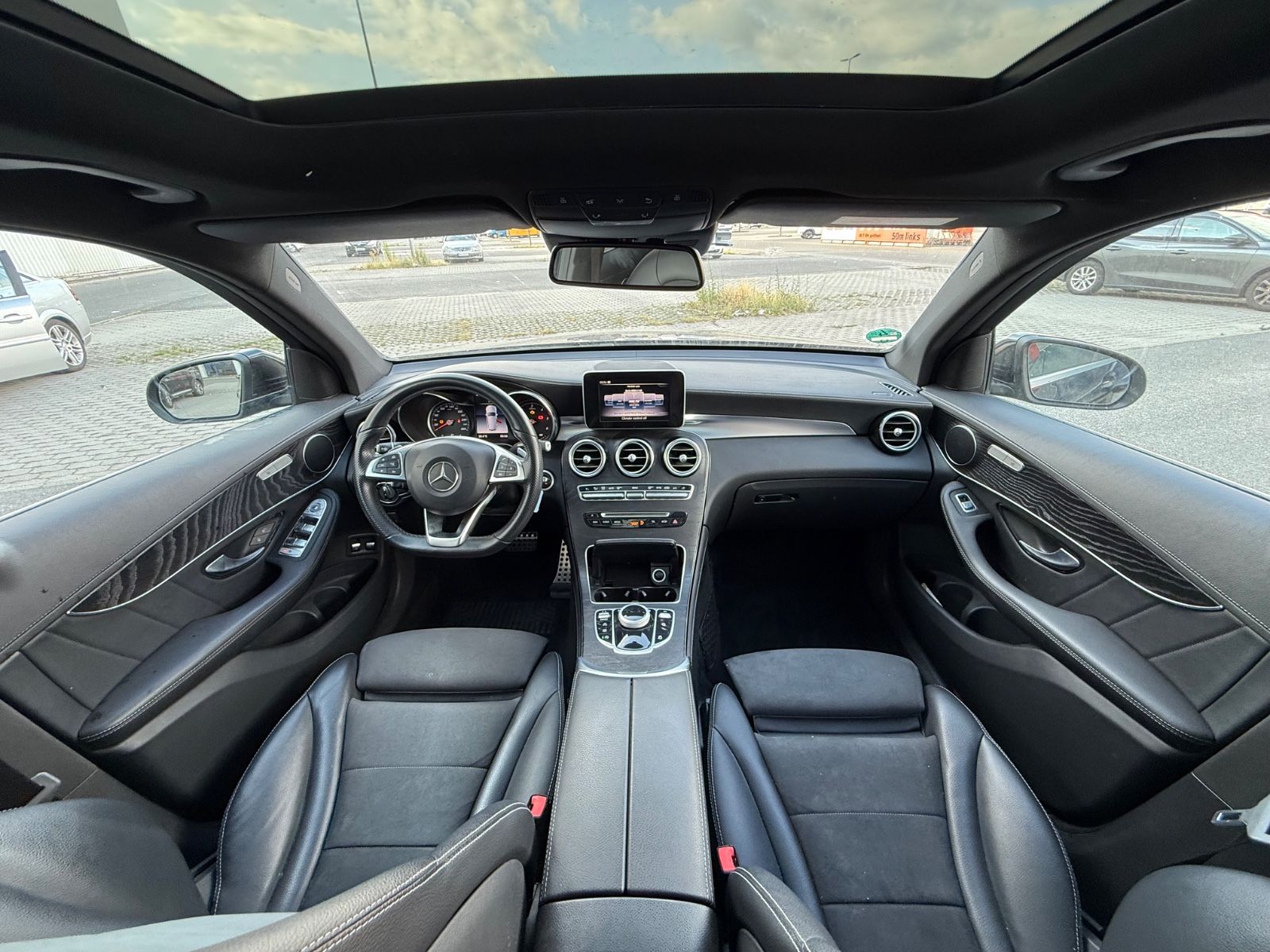 Mercedes-Benz GLC 220d AMG 4MATIC PANORAMA KAMERA 1HAND foto 3