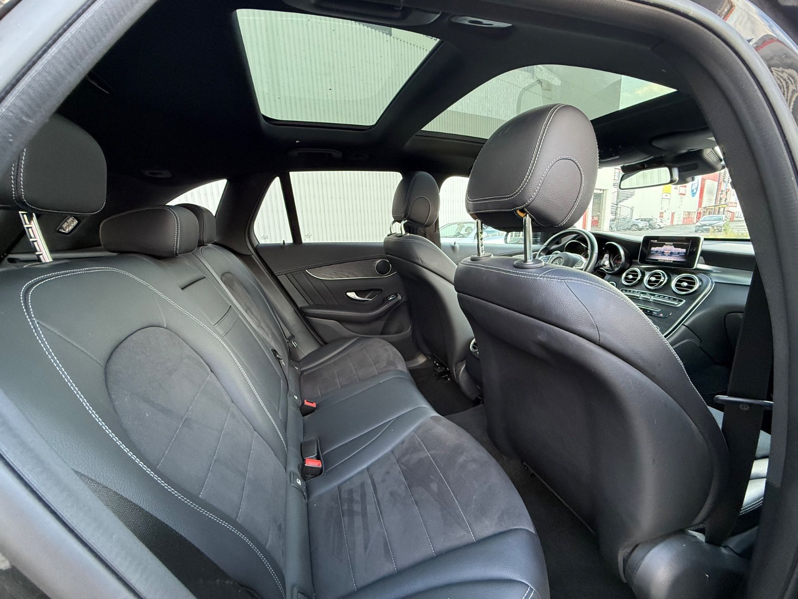 Mercedes-Benz GLC 220d AMG 4MATIC PANORAMA KAMERA 1HAND foto 6