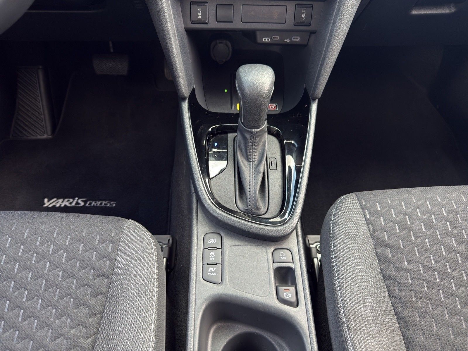 Toyota Yaris Cross Hybrid Teamplayer*1-HAND*LED*CARPLAY foto 14