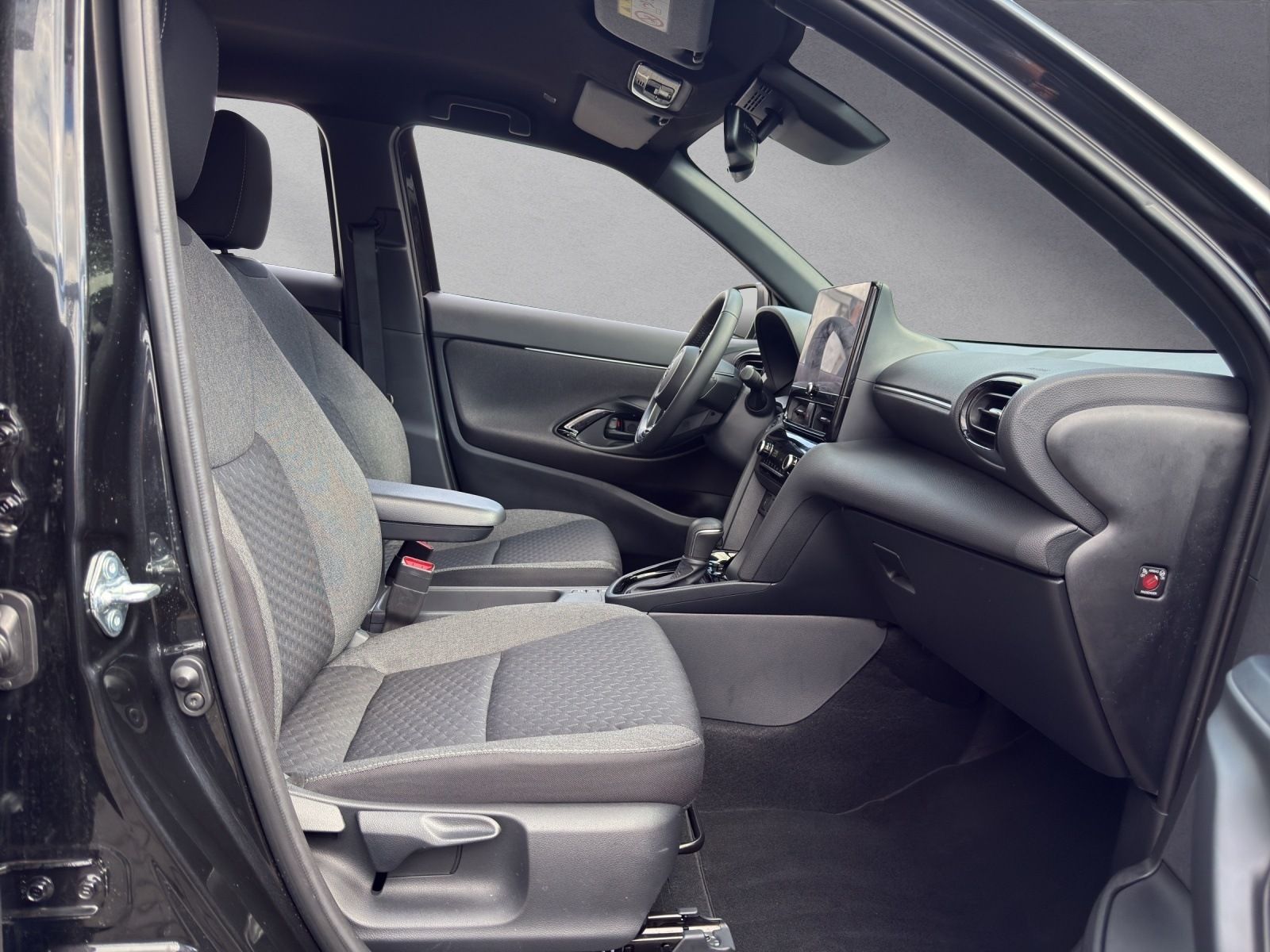 Toyota Yaris Cross Hybrid Teamplayer*1-HAND*LED*CARPLAY foto 17