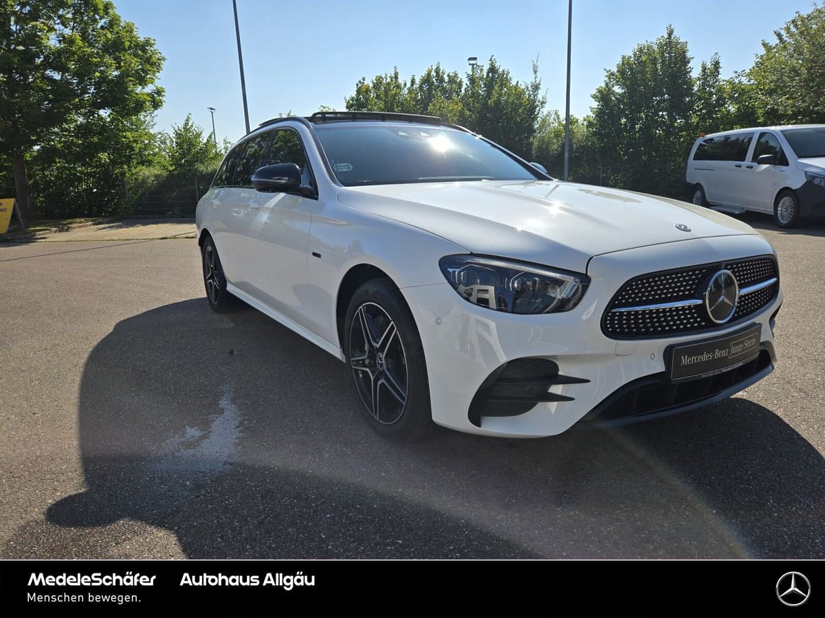 Mercedes-Benz E 300 de T 4M AMG Night Dist PanoSD HUD MLED 360 foto 2