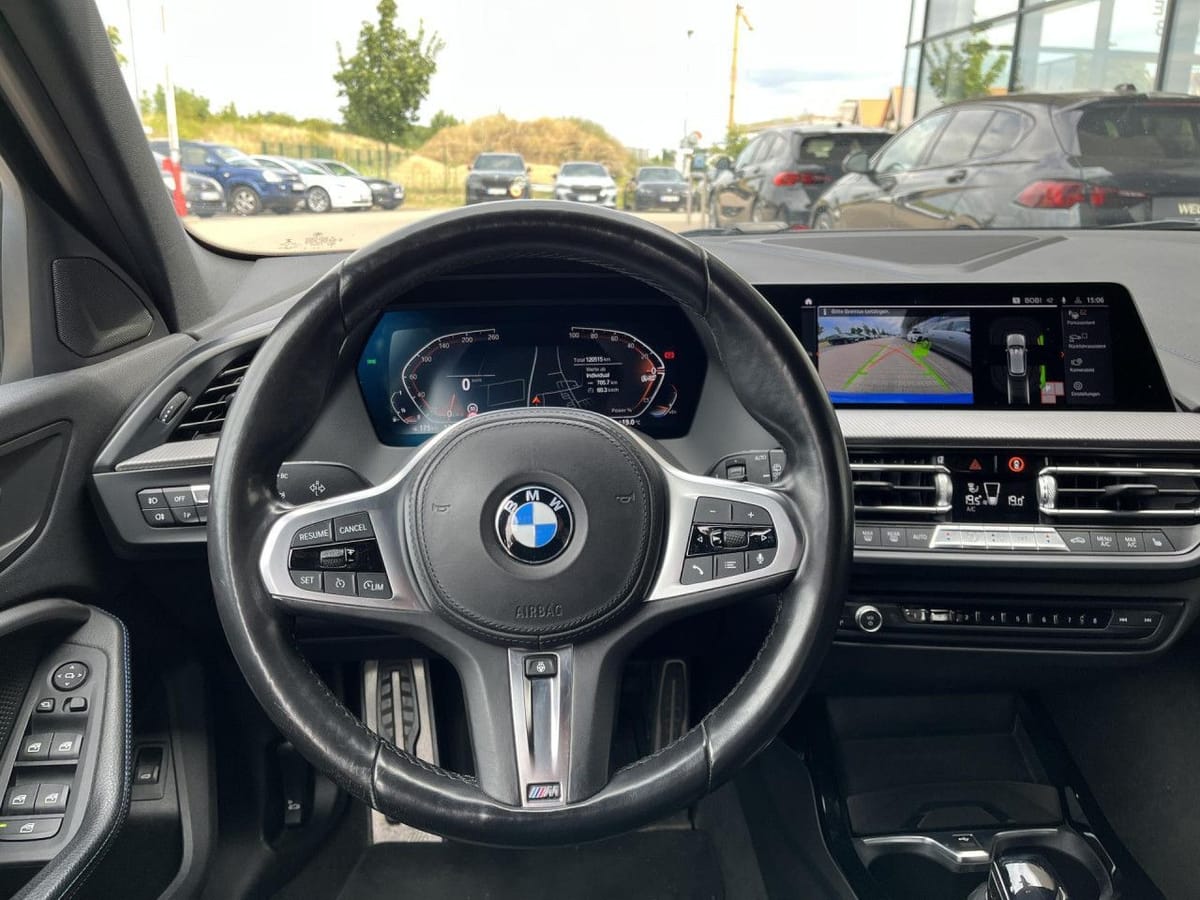BMW 120i Modell M Sport HUD RFK LED Wireless HiFi foto 14