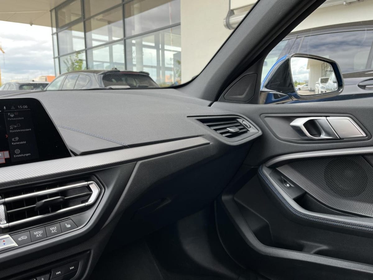 BMW 120i Modell M Sport HUD RFK LED Wireless HiFi foto 16