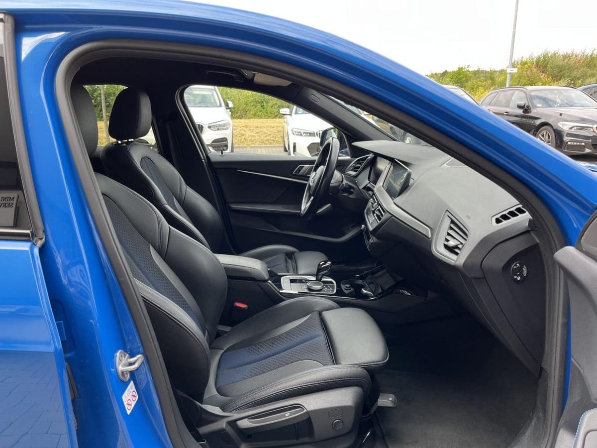 BMW 120i Modell M Sport HUD RFK LED Wireless HiFi foto 21