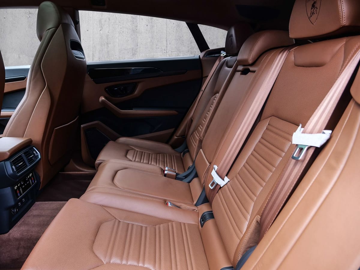 Lamborghini Urus SE Bianco Sapphirus, Panoramic Roof foto 11