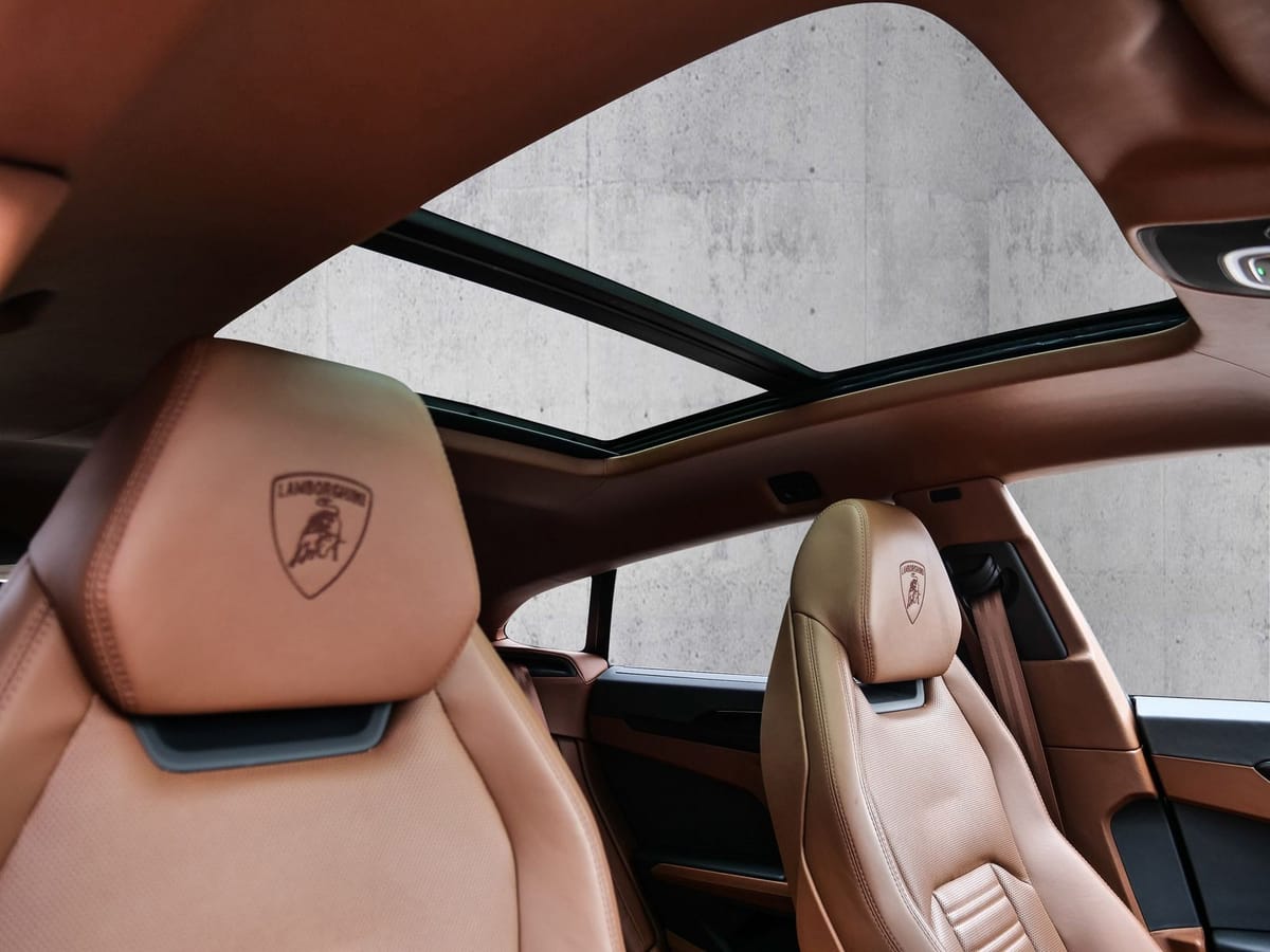 Lamborghini Urus SE Bianco Sapphirus, Panoramic Roof foto 18