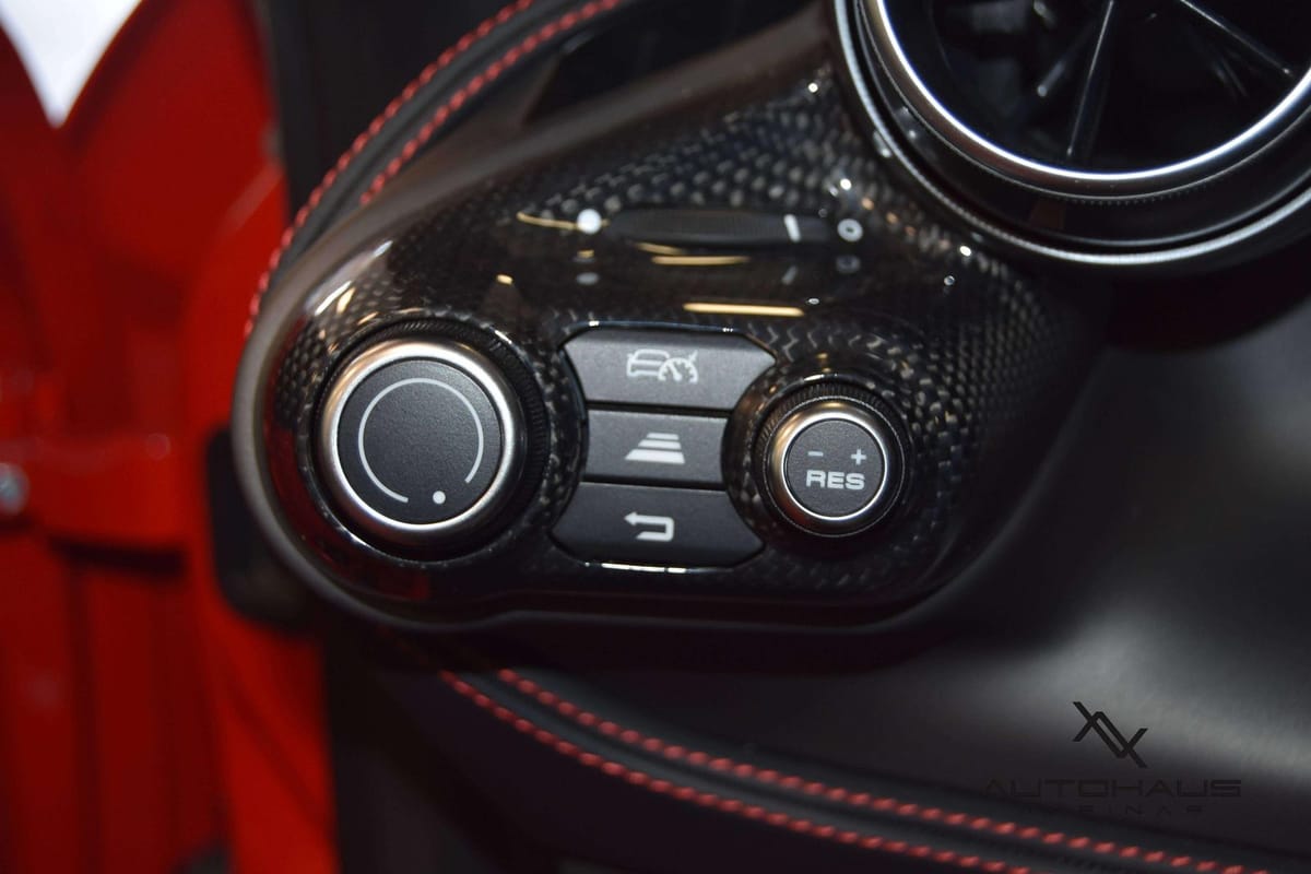 Ferrari F8 Tributo RACINGSEATS LIFT CARBON PASSENGERDISP foto 15
