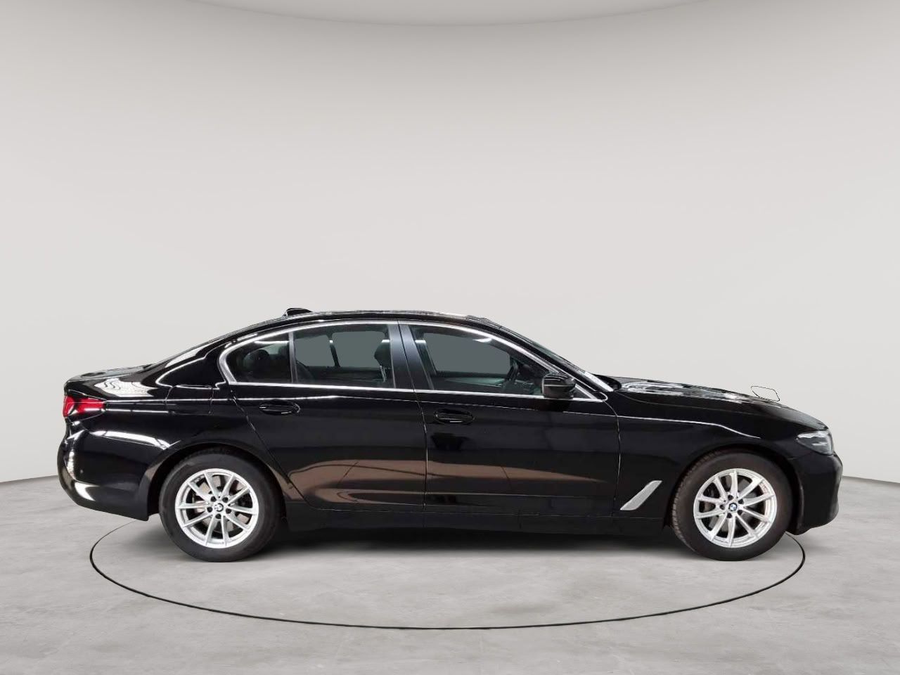 BMW 530d Aut. Navi Leder HuD AHK SHZ foto 3