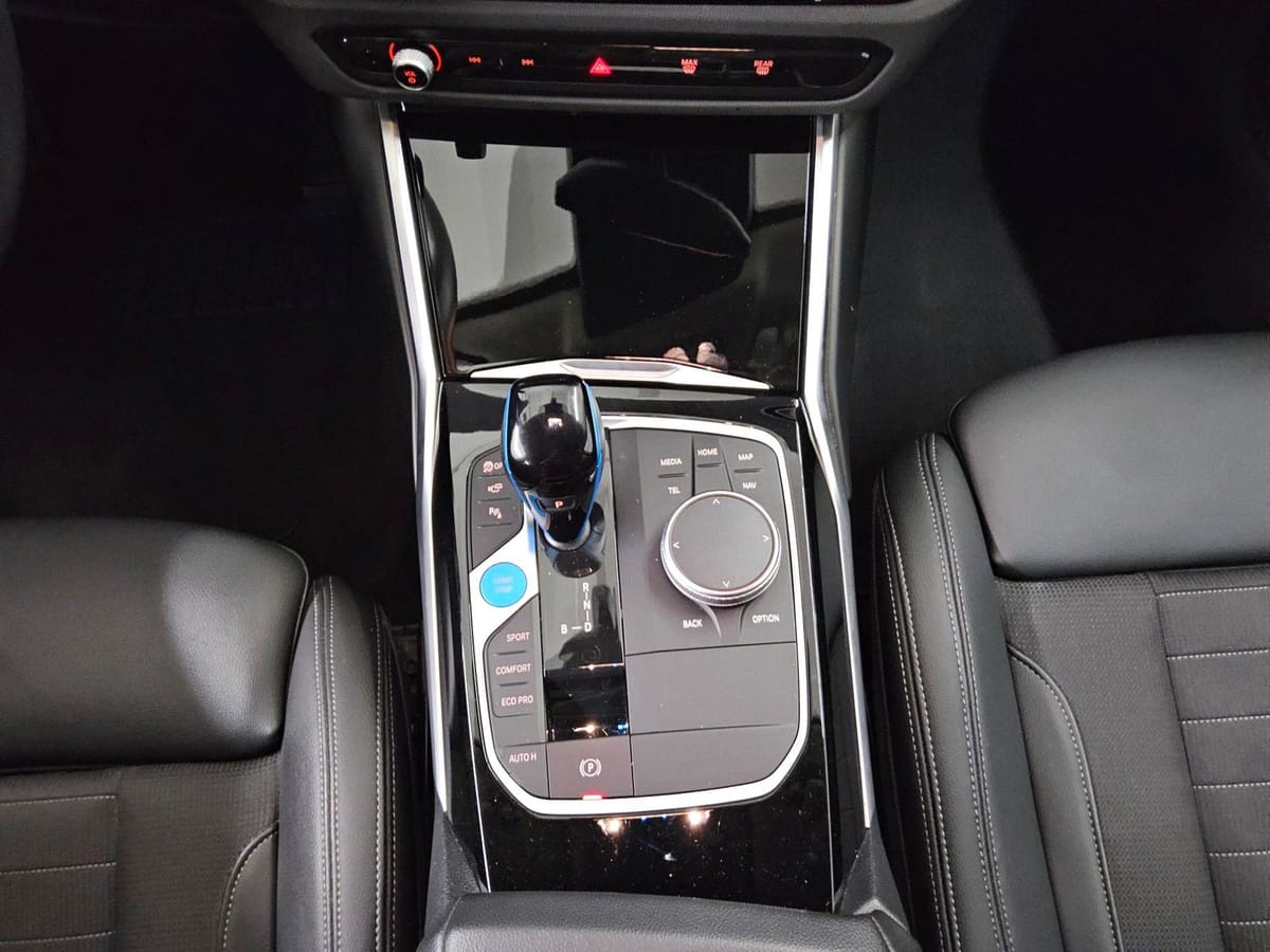 BMW i4 eDrive40 LED SPORTSITZE SHZ PDC KAMERA foto 6