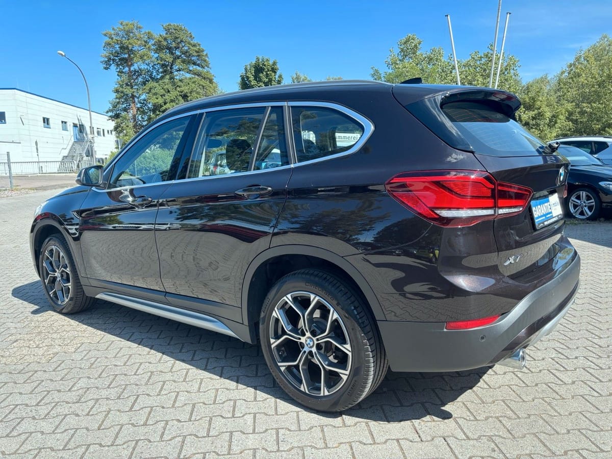 BMW X1 sDrive 18 d xLine Auto Pano LED 1-Hand S-Heft foto 12