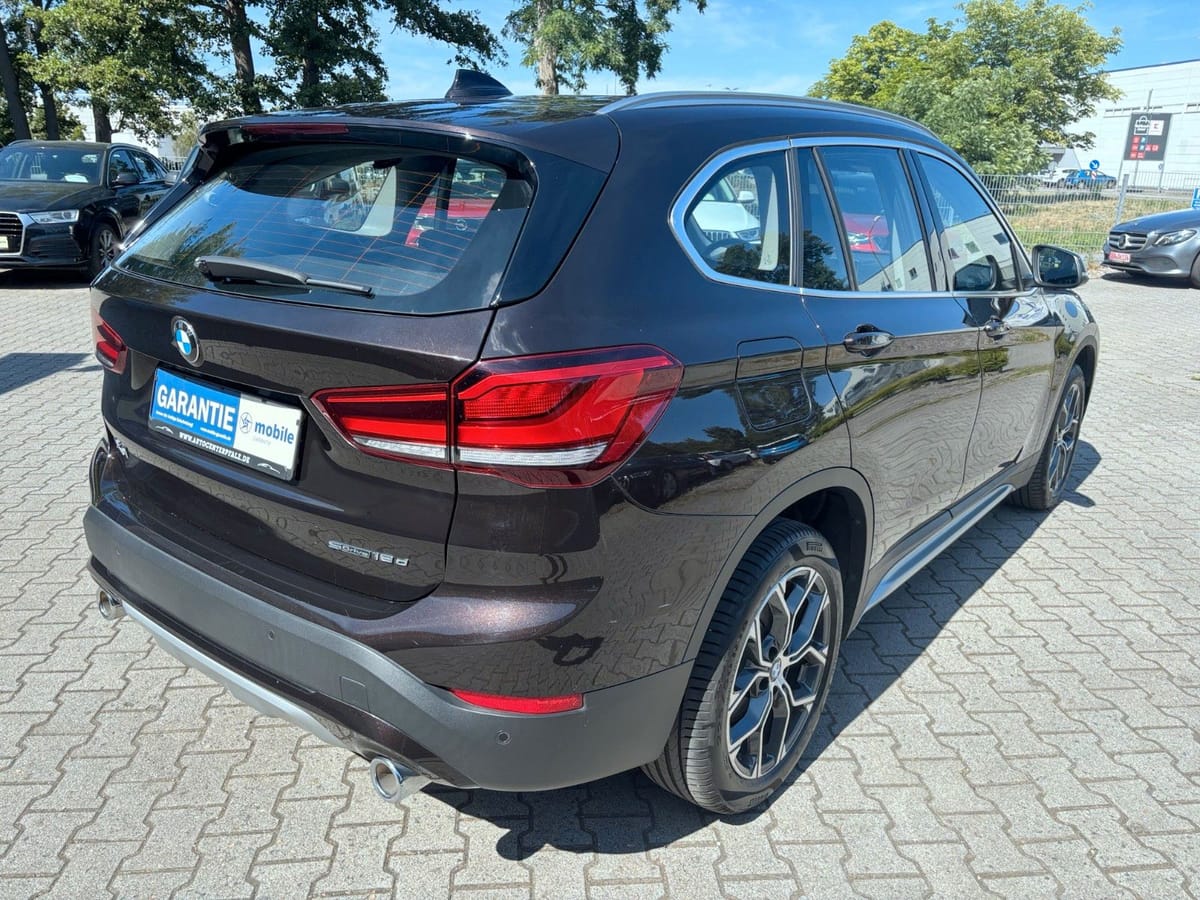 BMW X1 sDrive 18 d xLine Auto Pano LED 1-Hand S-Heft foto 18