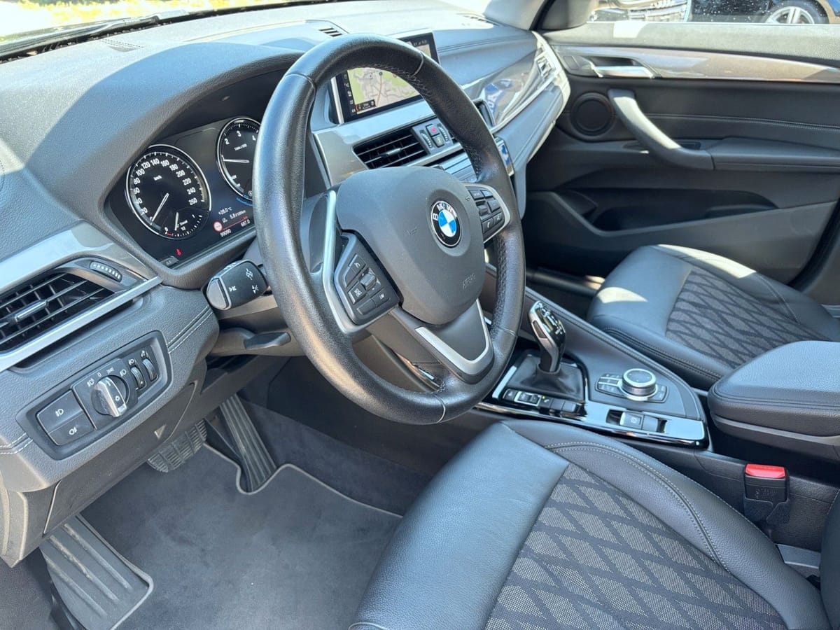 BMW X1 sDrive 18 d xLine Auto Pano LED 1-Hand S-Heft foto 23