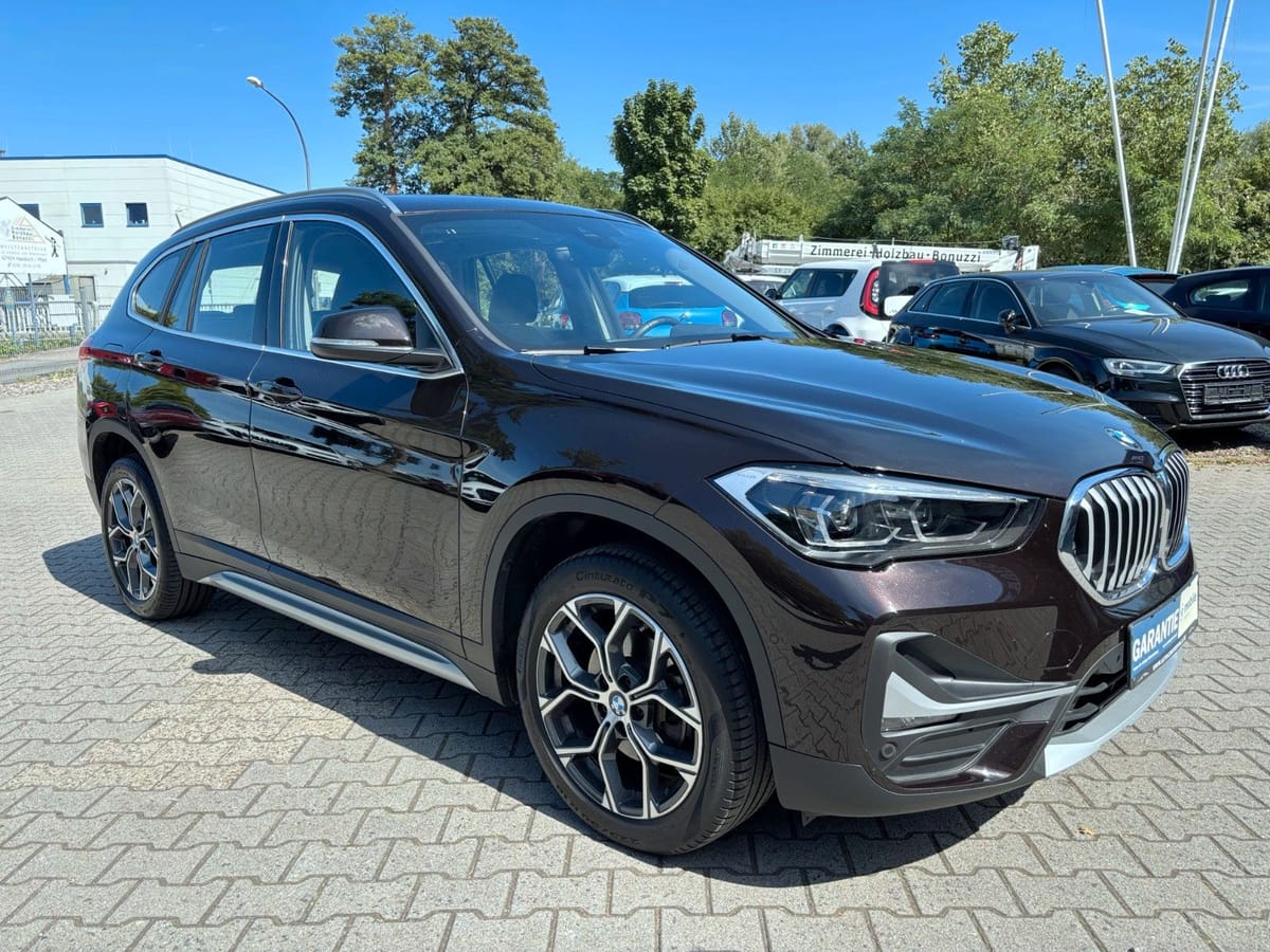 BMW X1 sDrive 18 d xLine Auto Pano LED 1-Hand S-Heft foto 4