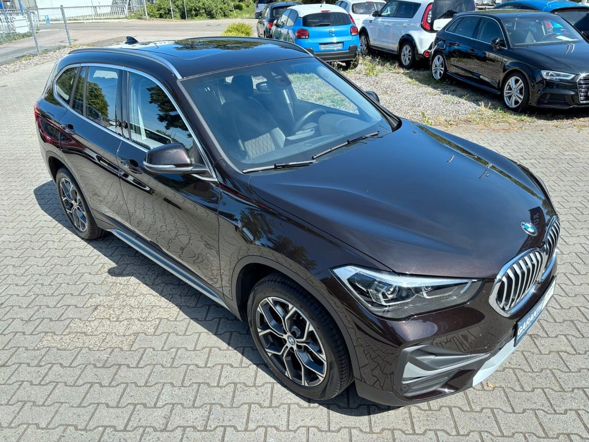 BMW X1 sDrive 18 d xLine Auto Pano LED 1-Hand S-Heft foto 5