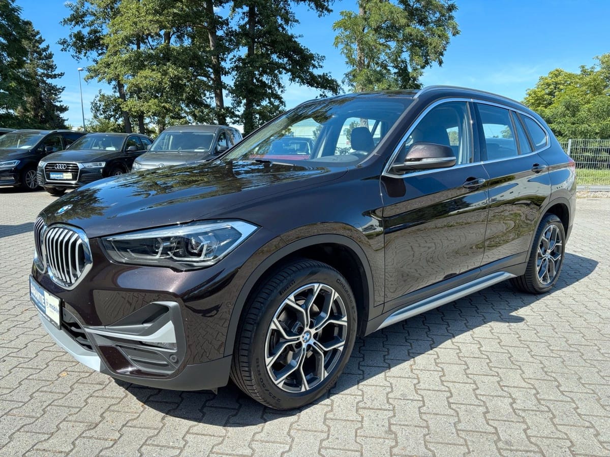 BMW X1 sDrive 18 d xLine Auto Pano LED 1-Hand S-Heft foto 7