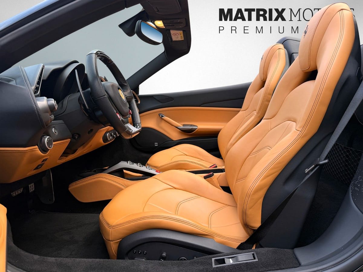Ferrari 488 Spider Carbon LIFT Camera German Spec. foto 23
