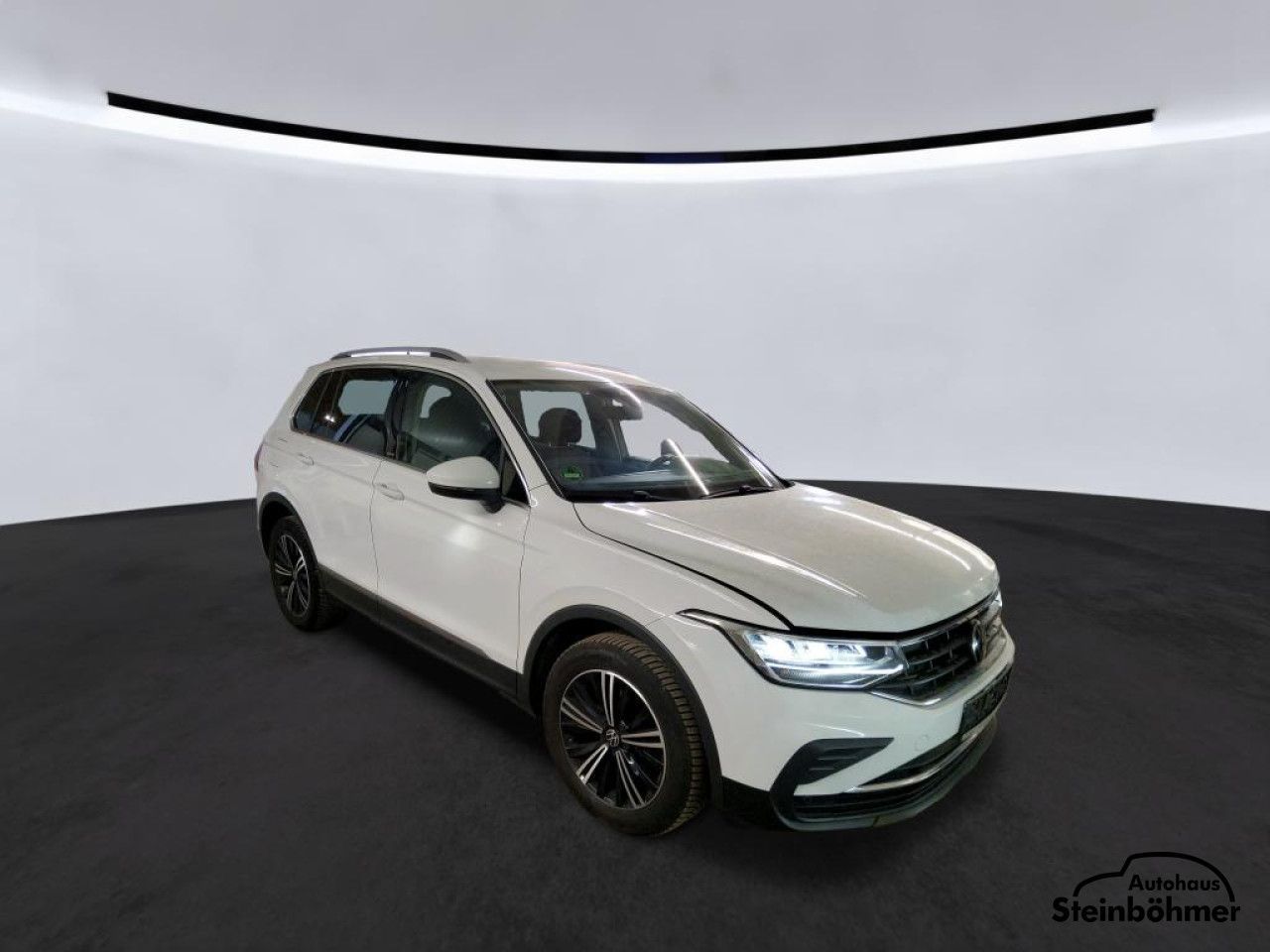 Volkswagen Tiguan Move 1.5TSI DSG LED NAV AHK ACC RearView foto 4
