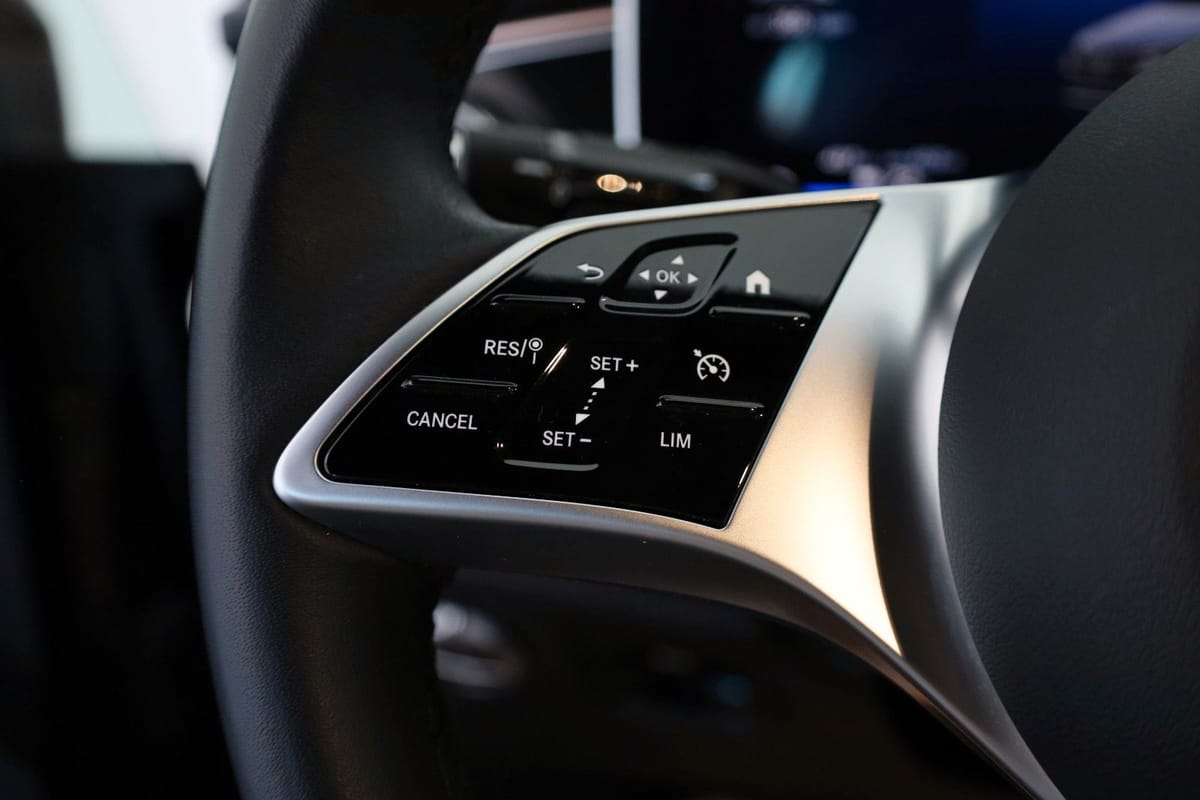 Mercedes-Benz EQE 300,Leder Navi LED SH Kamera Keyless Carplay foto 18