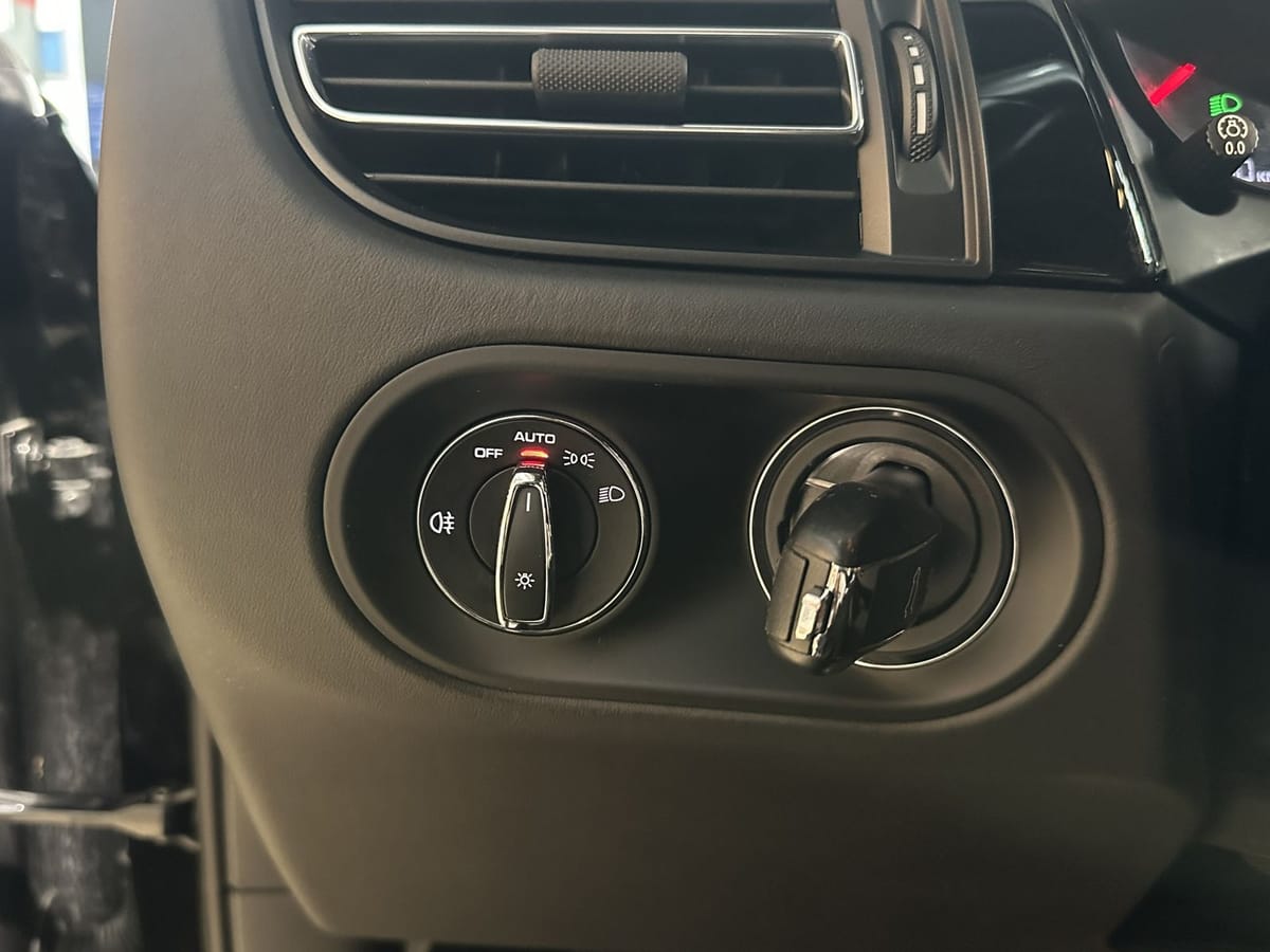 Porsche Macan S Leder LED PCM PSM LEDER HIFI Sport Taste foto 20