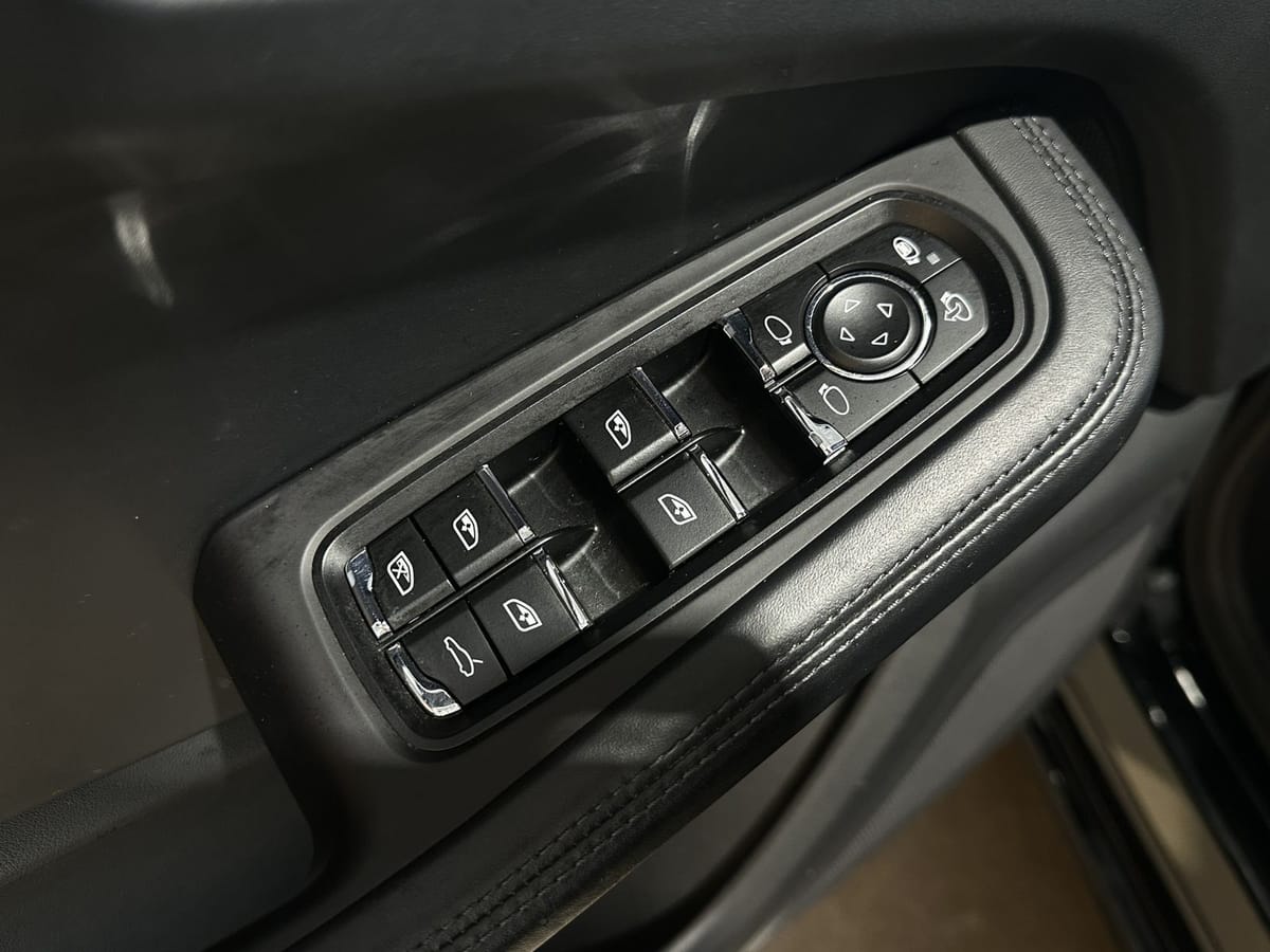 Porsche Macan S Leder LED PCM PSM LEDER HIFI Sport Taste foto 21