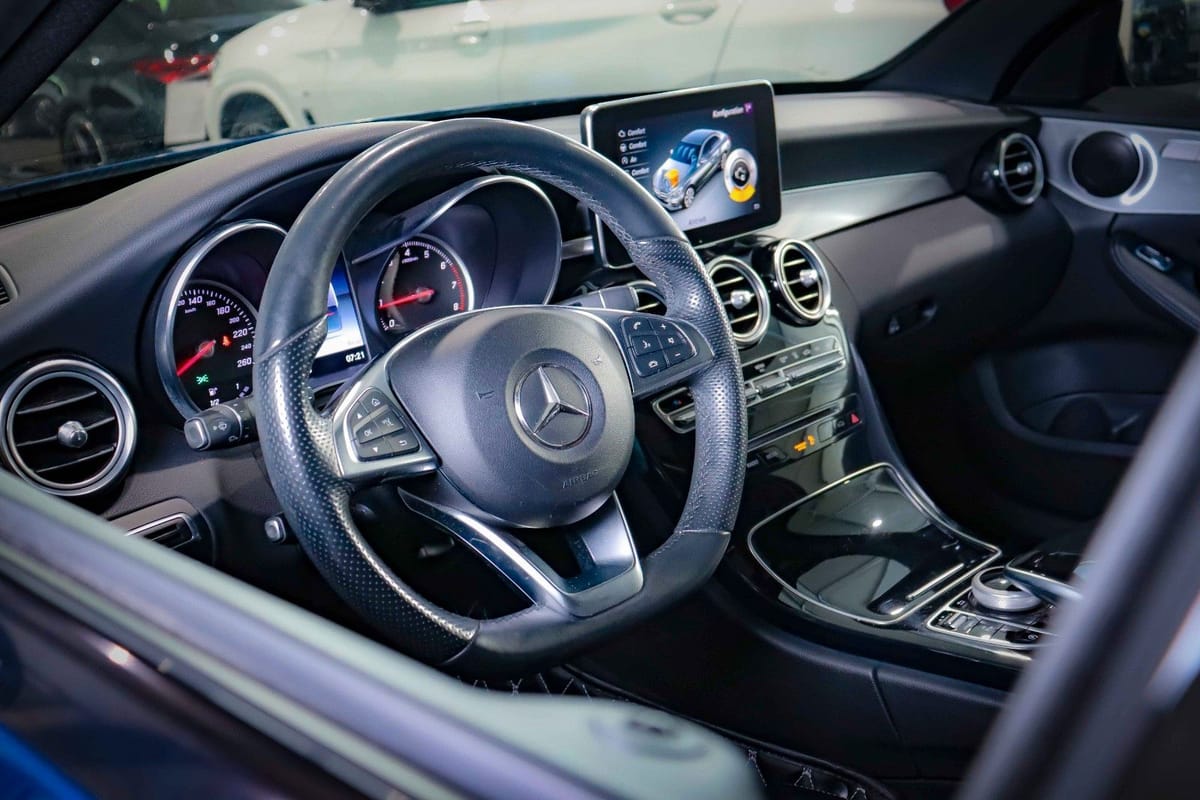 Mercedes-Benz C300 AMG PANO*LED*COMAND*NIGHT*KAMERA*STANDHEIZU foto 15