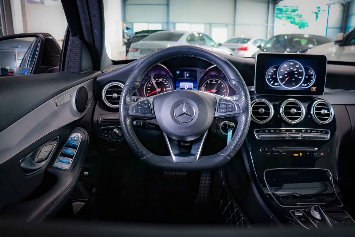 Mercedes-Benz C300 AMG PANO*LED*COMAND*NIGHT*KAMERA*STANDHEIZU foto 17