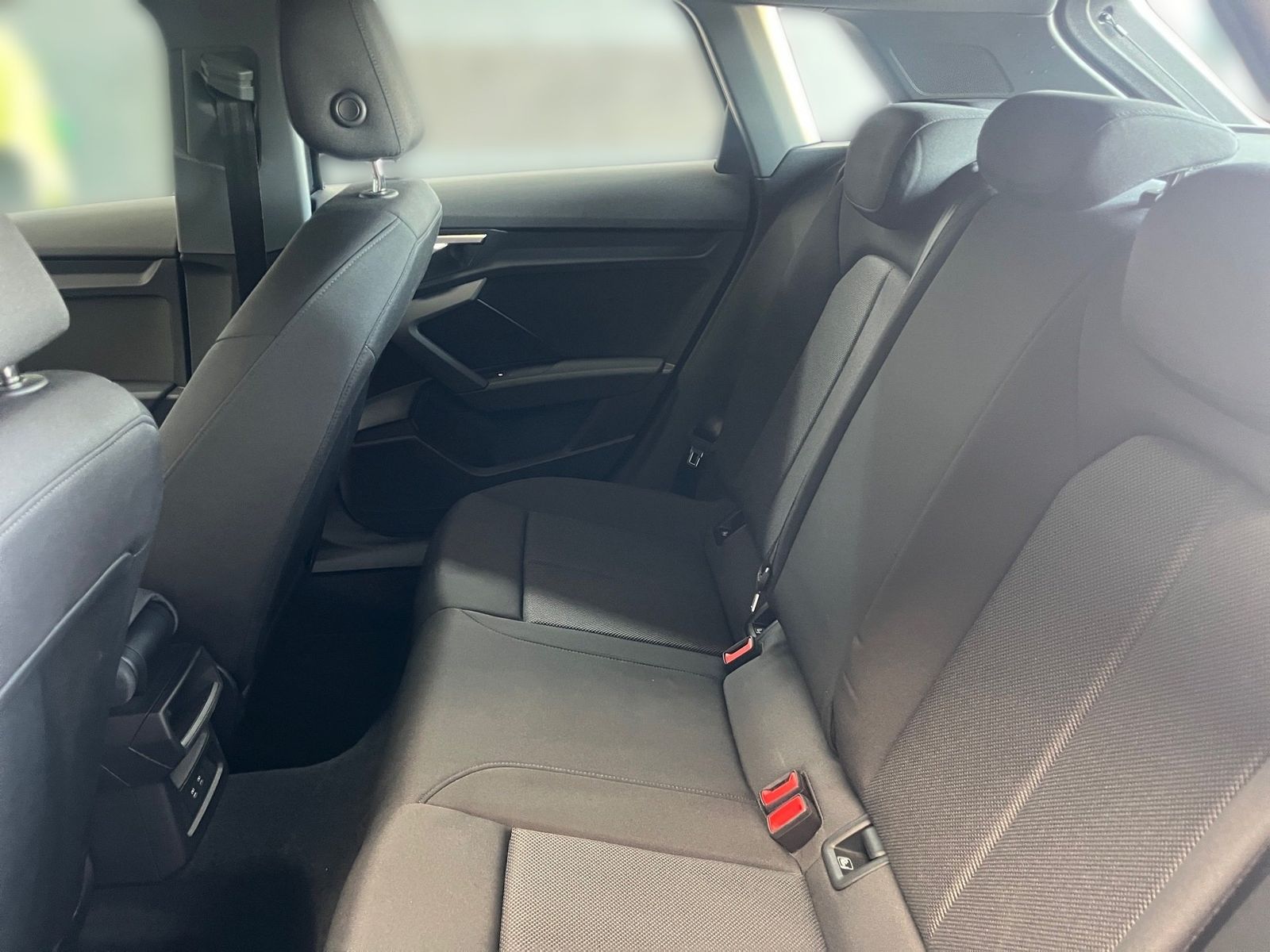 Audi A3 Sportback PDC GRA SHZ NAVI 16 ZOLL LM foto 9