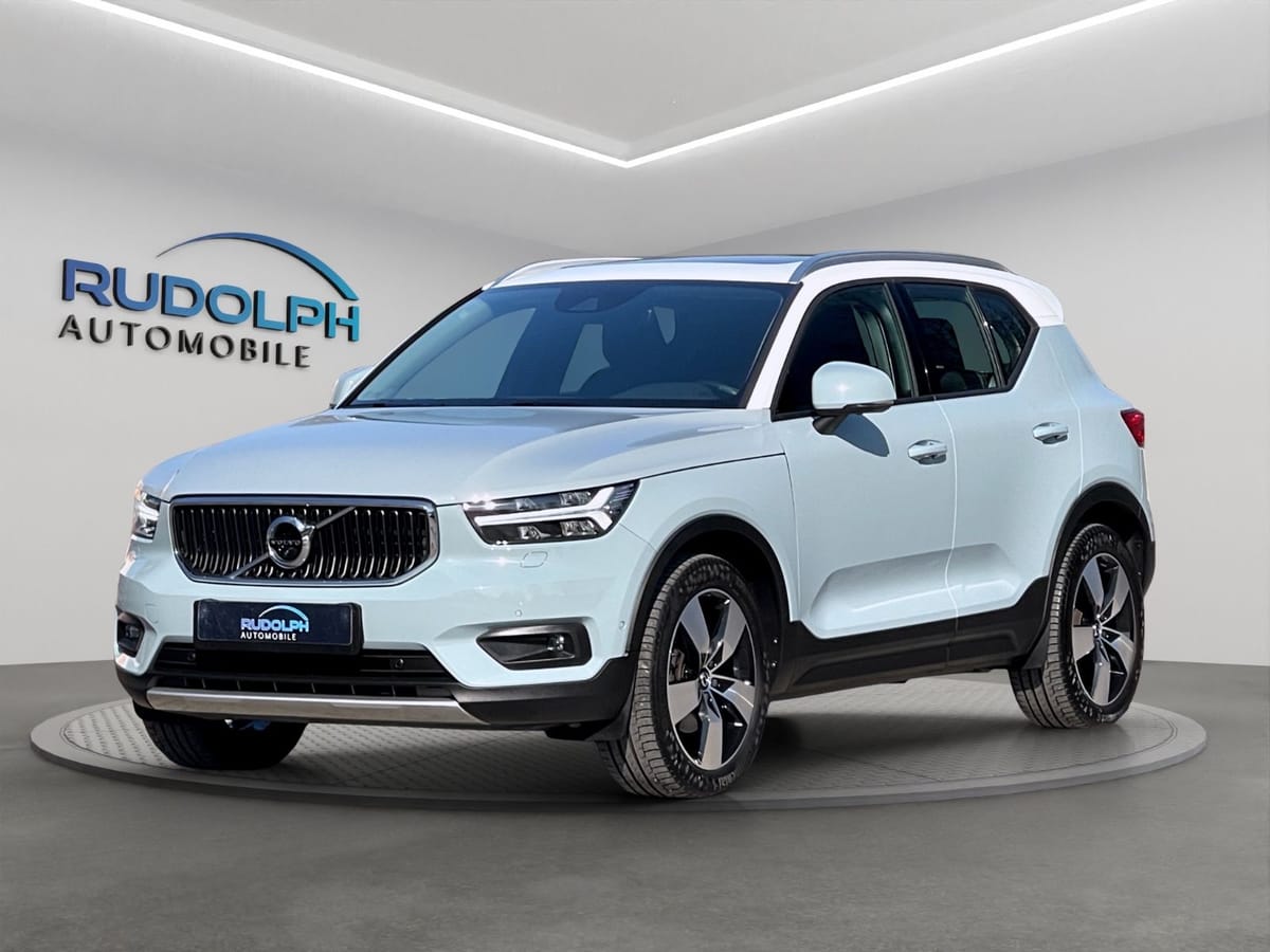 Volvo XC40 2,0 AUTOM AWD PANO STANDHEIZ LEDER