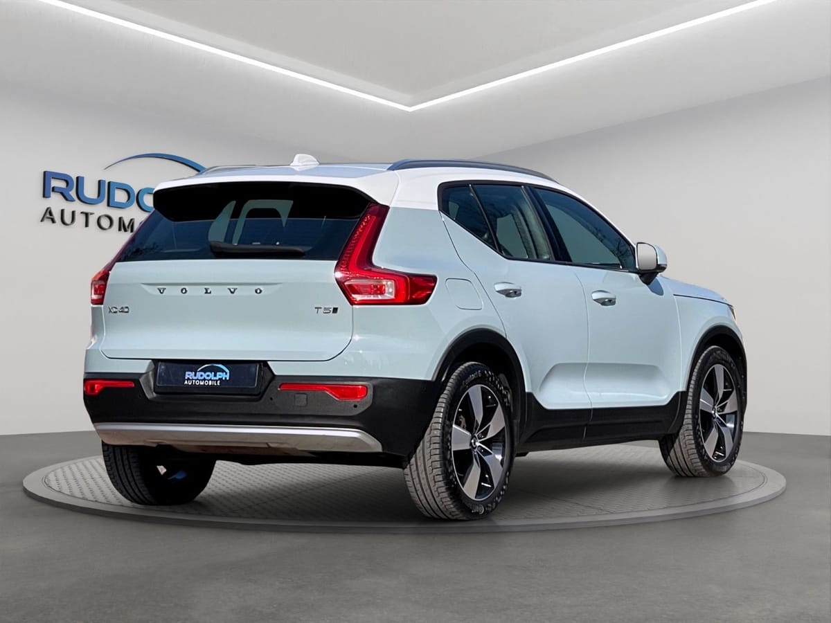Volvo XC40 2,0 AUTOM AWD PANO STANDHEIZ LEDER foto 5