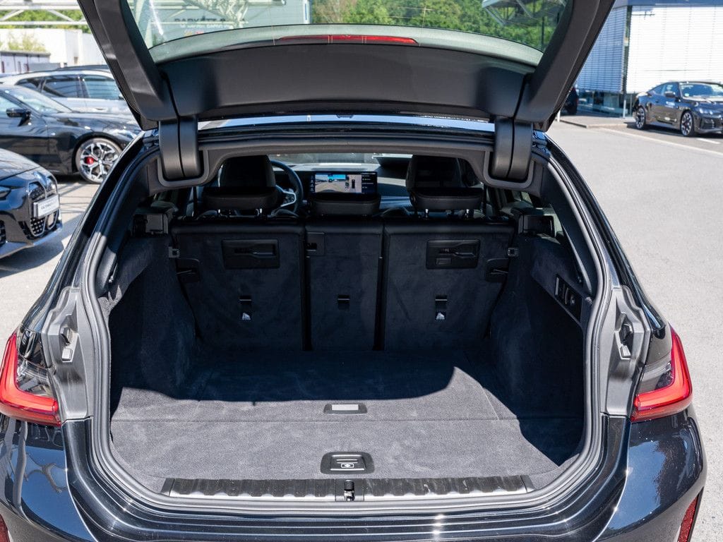 BMW 340i Touring xDrive M-Sport Pro PANO AHK HUD foto 9