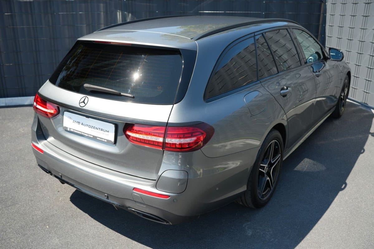 Mercedes-Benz E T-Modell E 300 de Night Edition MBUX AMBIE foto 4