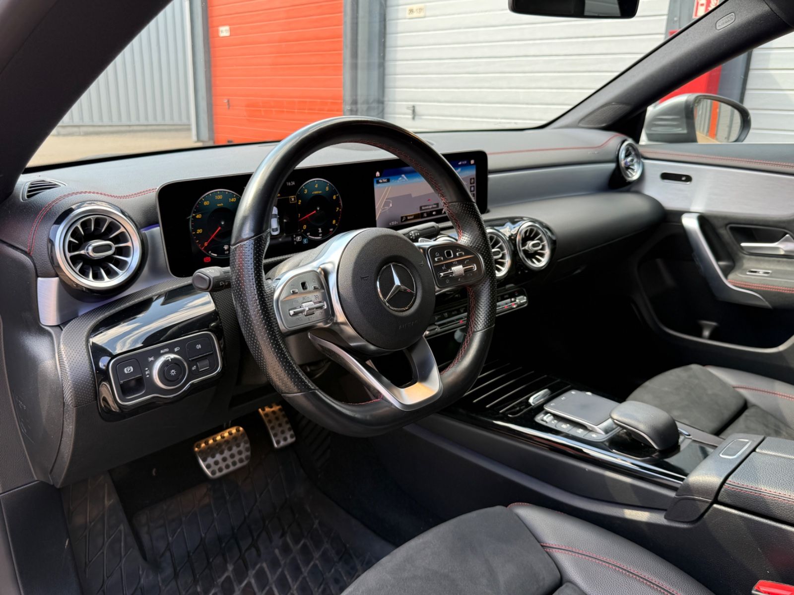 Mercedes-Benz CLA 220 /4Matic/AMG Line/LED/RFK/MBUX/Keyless foto 14