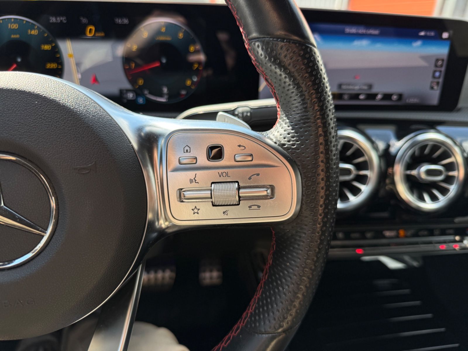 Mercedes-Benz CLA 220 /4Matic/AMG Line/LED/RFK/MBUX/Keyless foto 19