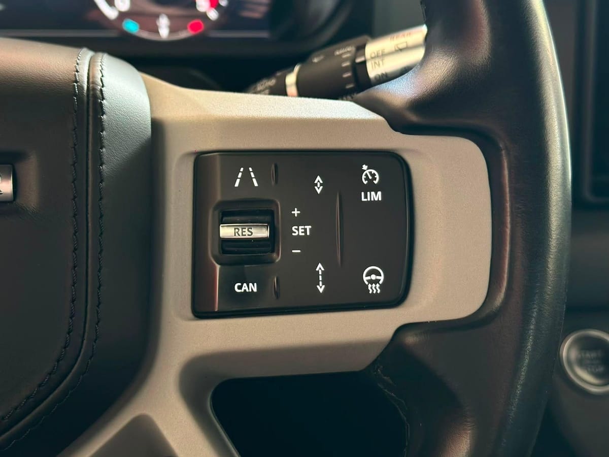 Land Rover Defender D300 110 X-DYNAMIC HSE AWD MERIDIAN#1HD foto 17