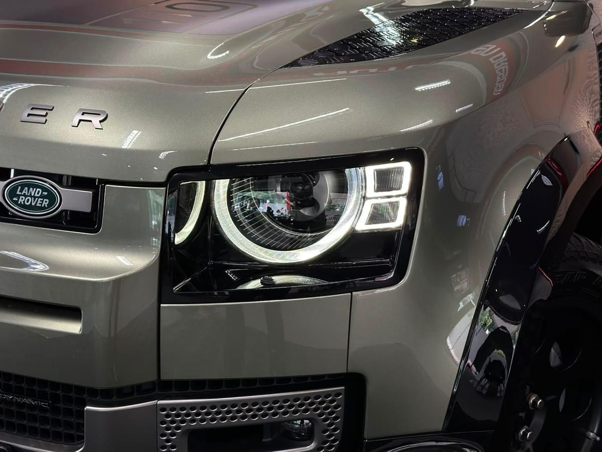 Land Rover Defender D300 110 X-DYNAMIC HSE AWD MERIDIAN#1HD foto 10