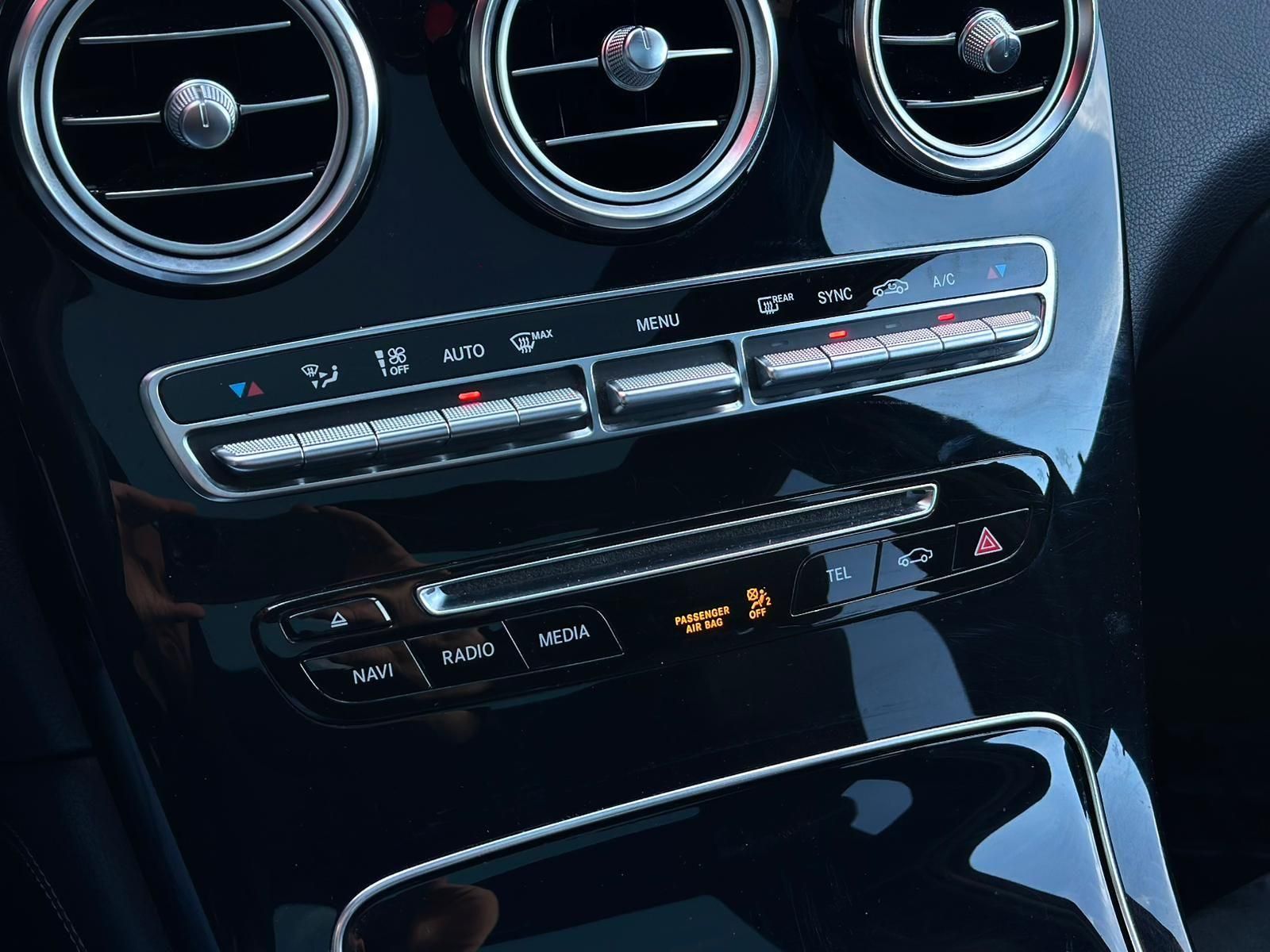 Mercedes-Benz GLC250d AMG 4M NIGHT PANO SHZ KEYLESS LED AHK foto 13