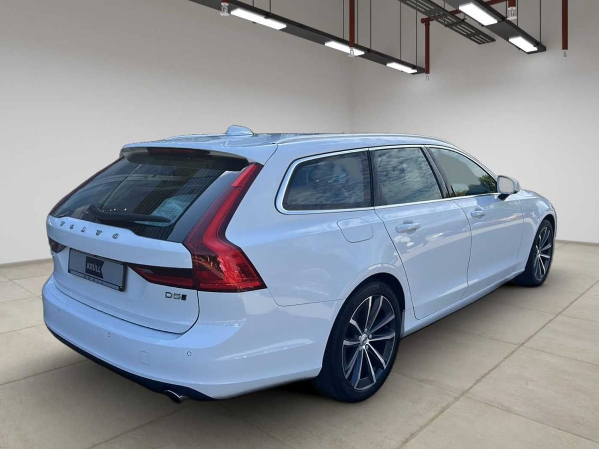 Volvo V90 Diesel D5 AWD Geartronic Momentum+ Pano+ foto 4