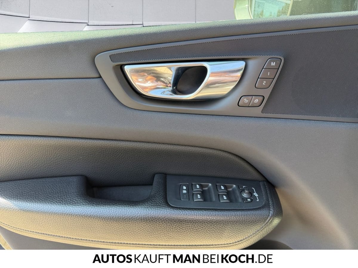Volvo XC60 T4 Inscription HUD PANO StandHzg. SHZ Navi foto 14